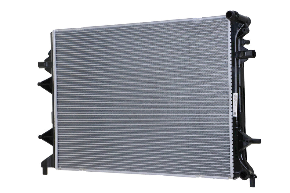 HELLA Radiator VOLKSWAGEN, BEETLE, JETTA, PASSAT, 2015-2016